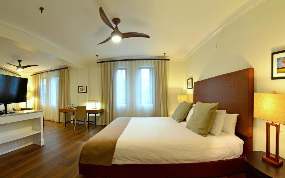 King Suite interior